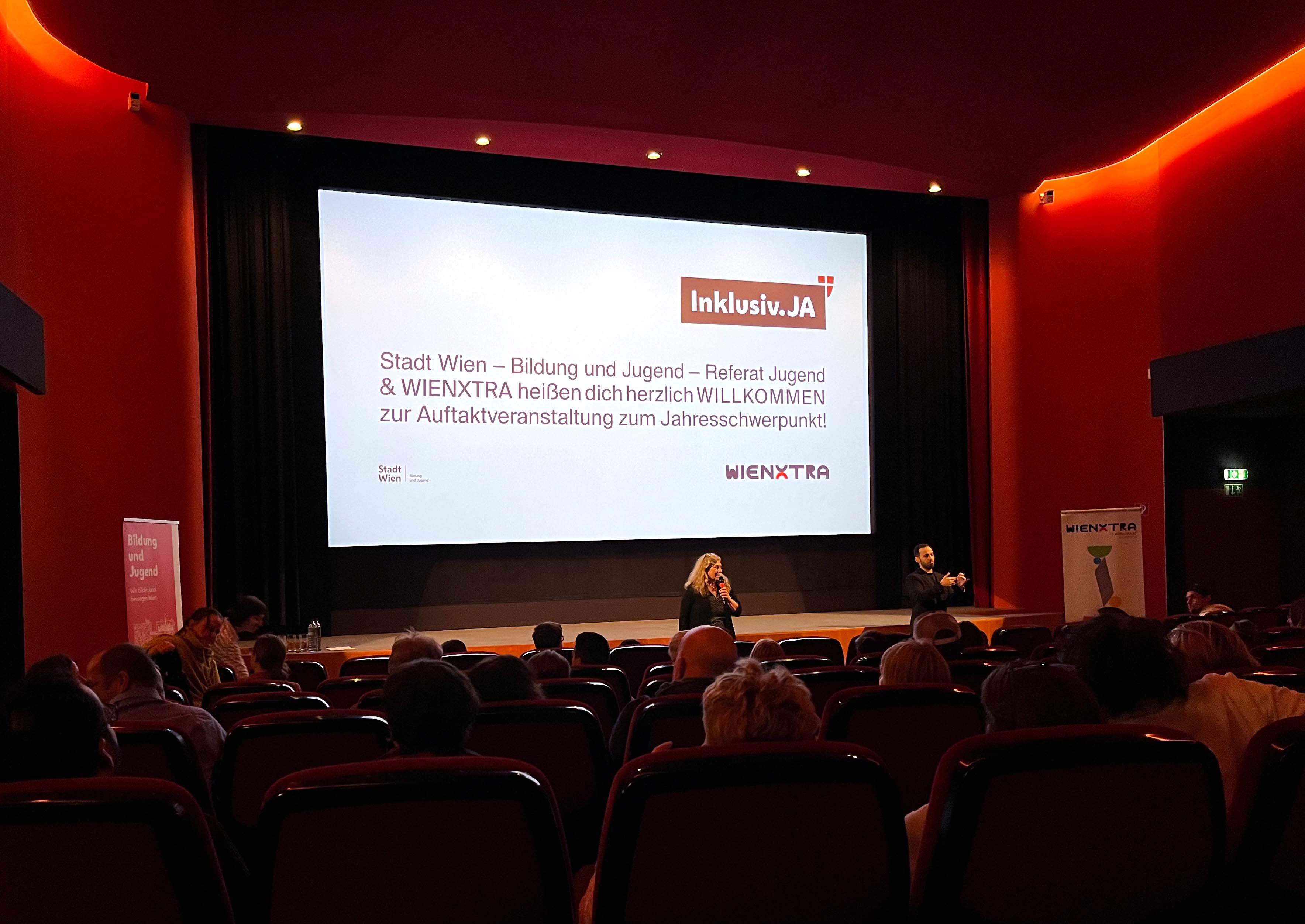 Auftaktveranstaltung zum Jahresschwerpunkt Inklusiv.JA im Cinemagic Kino.