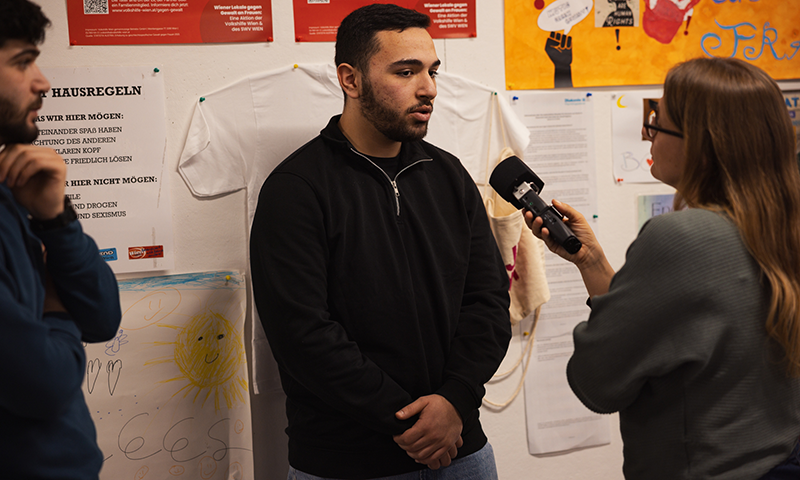 Ahmad im Interview im Rahmen des Mediengesprächs zur Initiative Wahlrecht.