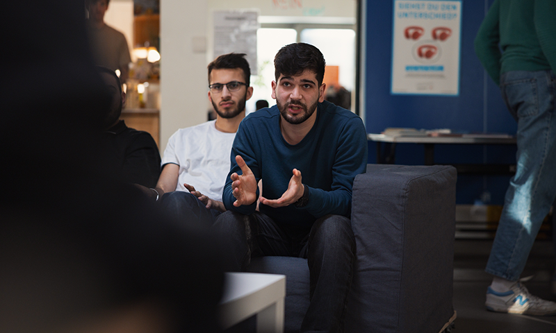 Monsef im Interview im Rahmen des Mediengesprächs zur Initiative Wahlrecht.