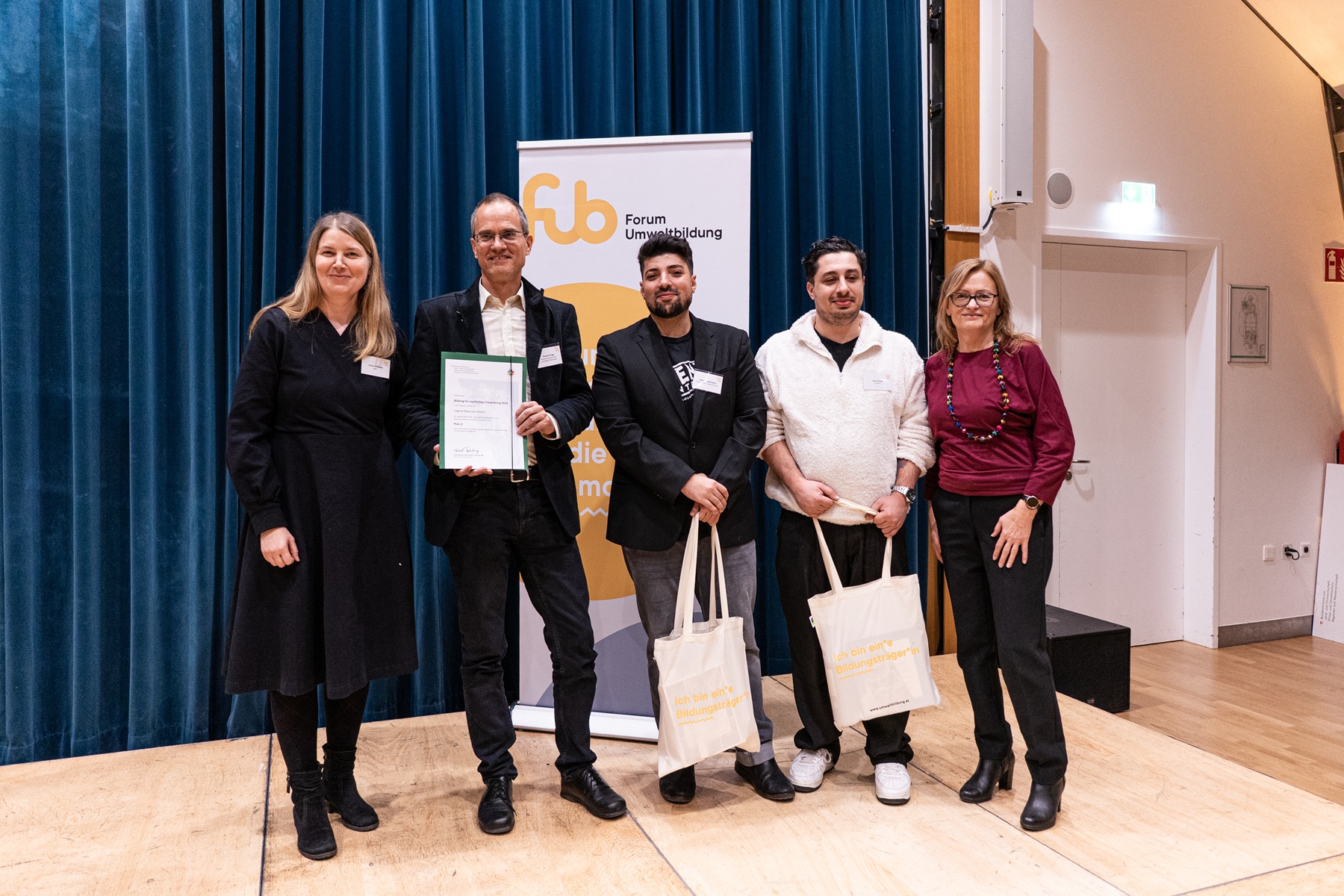 Gruppenfoto Gewinner:innen 2. Platz