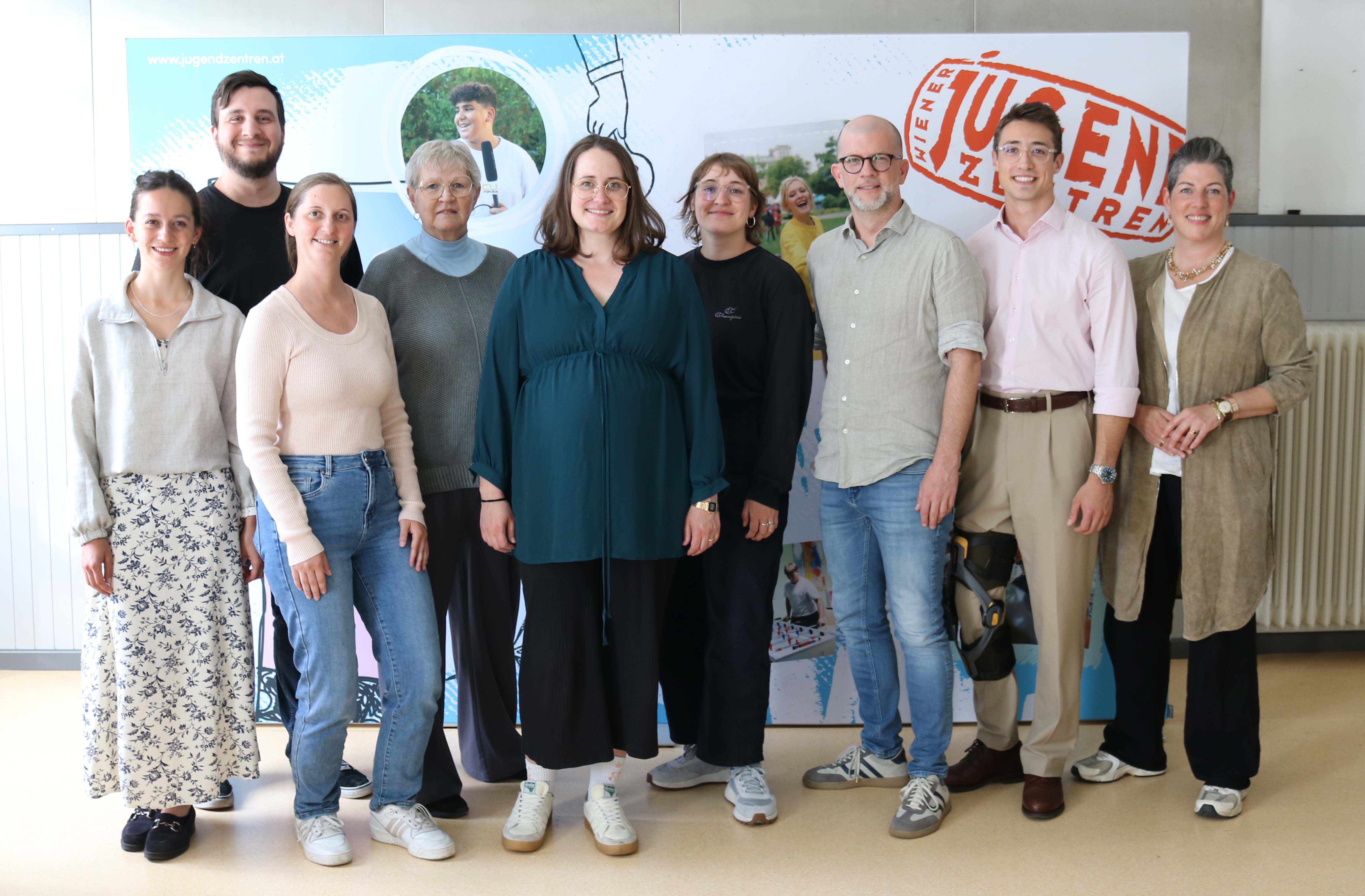 Gruppenfoto des Vorstands des Verein Wiener Jugendzentren